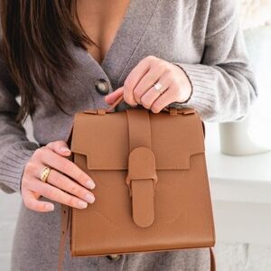 NWOT Covertible and Versatile Senreve Alunna Bag